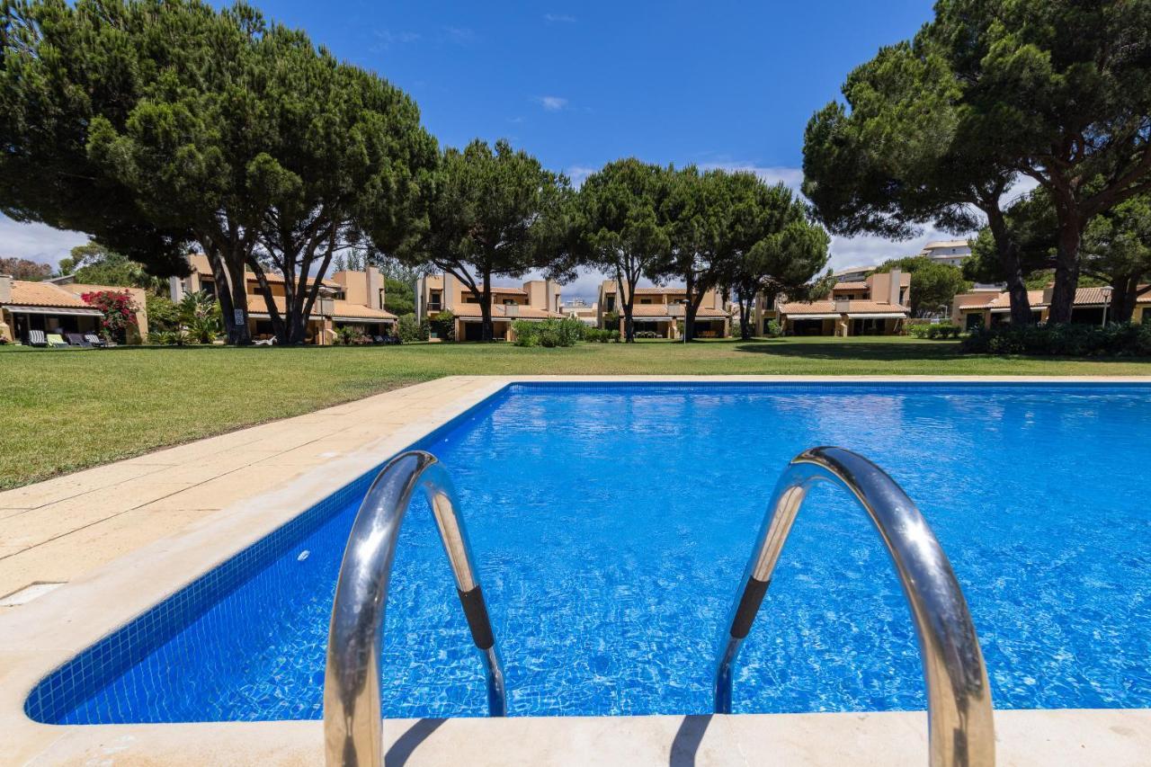 Casa De Ferias Com Piscina - Condominio Vilamouratenis Exteriér fotografie